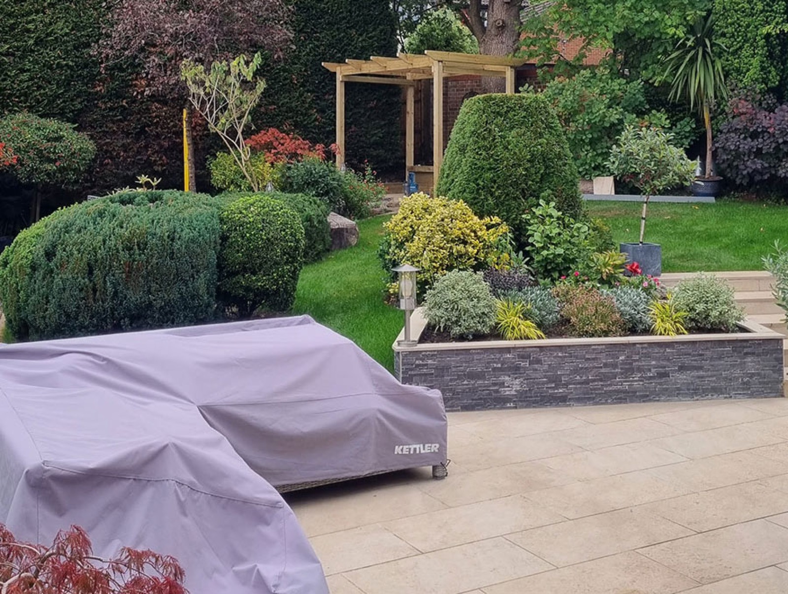 Alastair and the Bay Landscape Design team on a Hampshire job