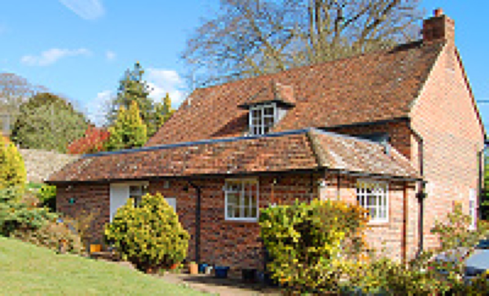 The Upholstery Workshop at Thatch End, Silver Street, Alderbury — small classes, traditional and modern upholstery